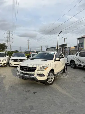 Mercedes-Benz M Class ML350 4MATIC 4dr SUV AWD (3.5L 6cyl 7A) 2014