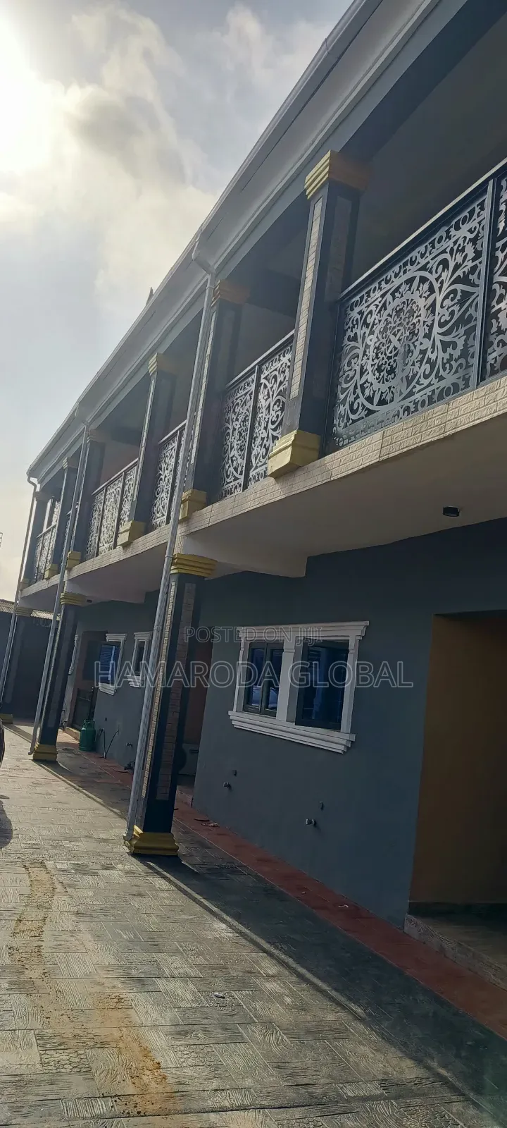 Furnished 20bdrm Block of Flats in Baruwa for sale