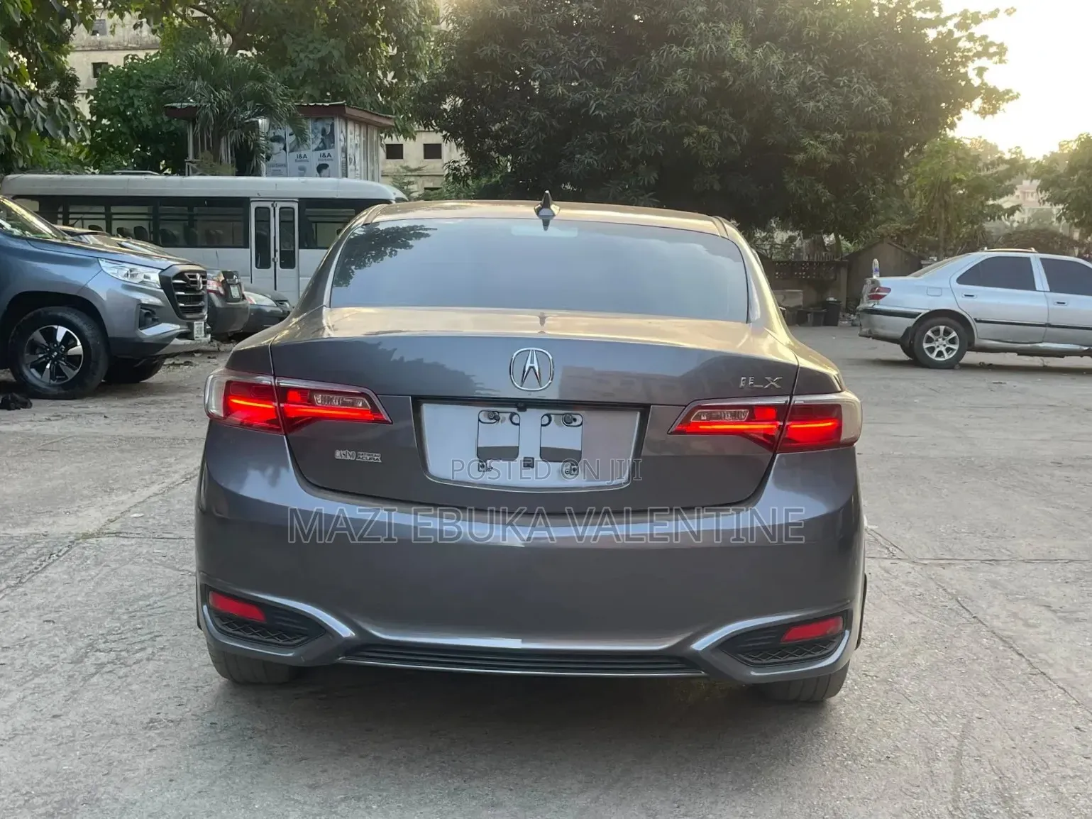 Acura ILX Base FWD (2.4L 4cyl 8AM) 2016 Gray