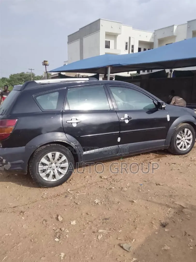 Pontiac Vibe Automatic 2004 Black