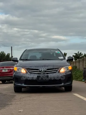 Toyota Corolla 2012 Gray