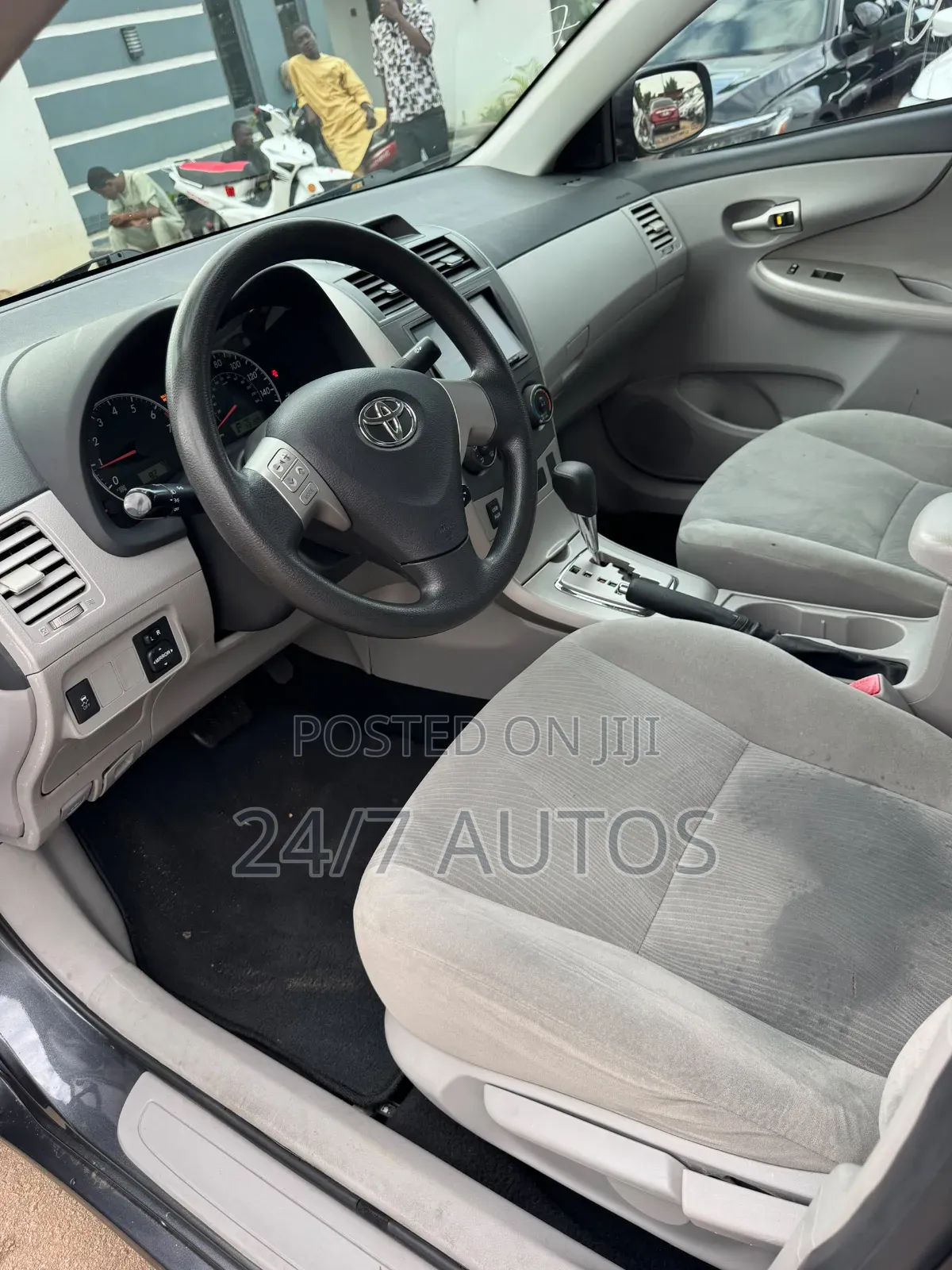 Toyota Corolla 2012 Gray