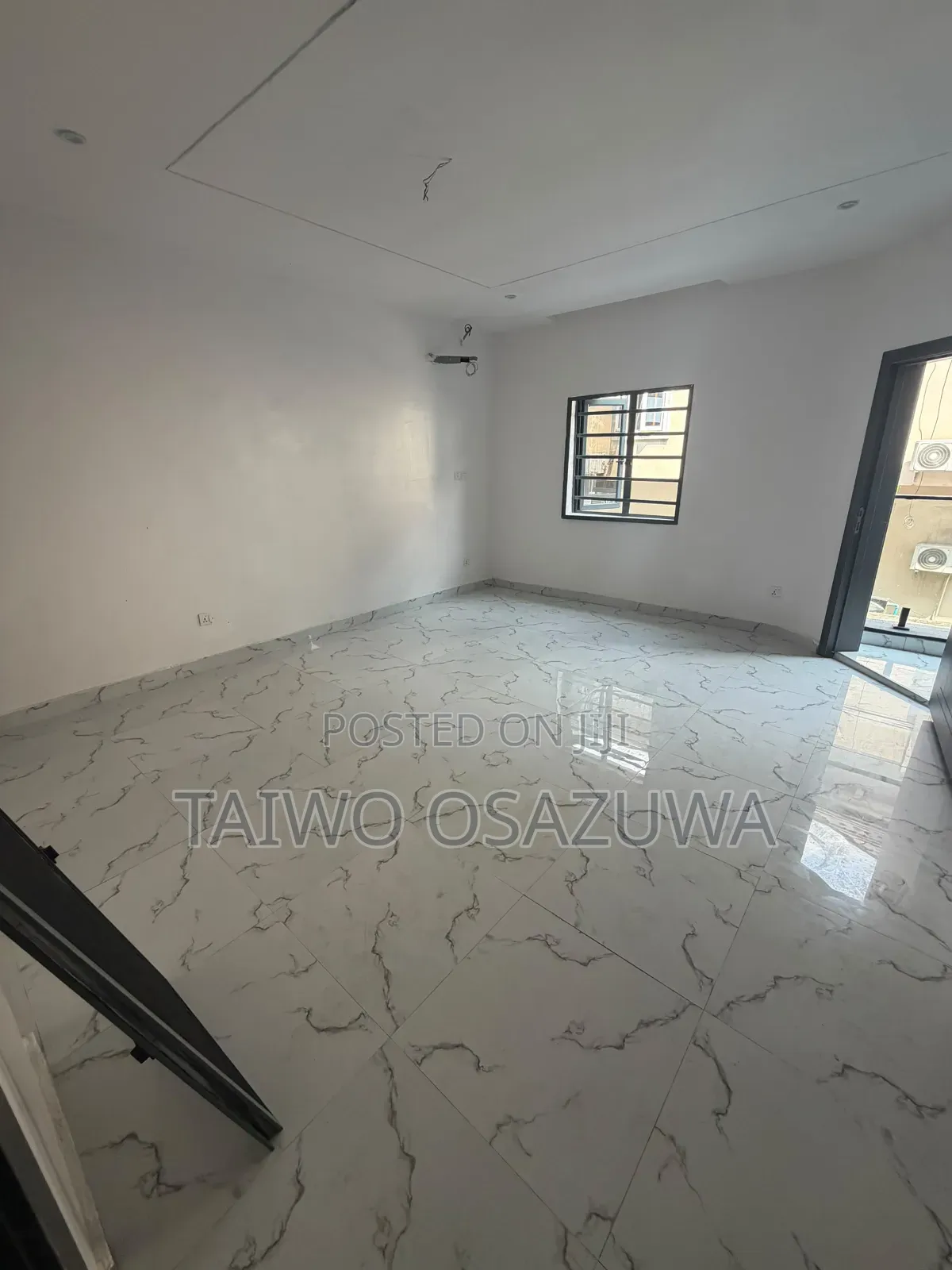 3bdrm Block of Flats in Chevron Drive for rent