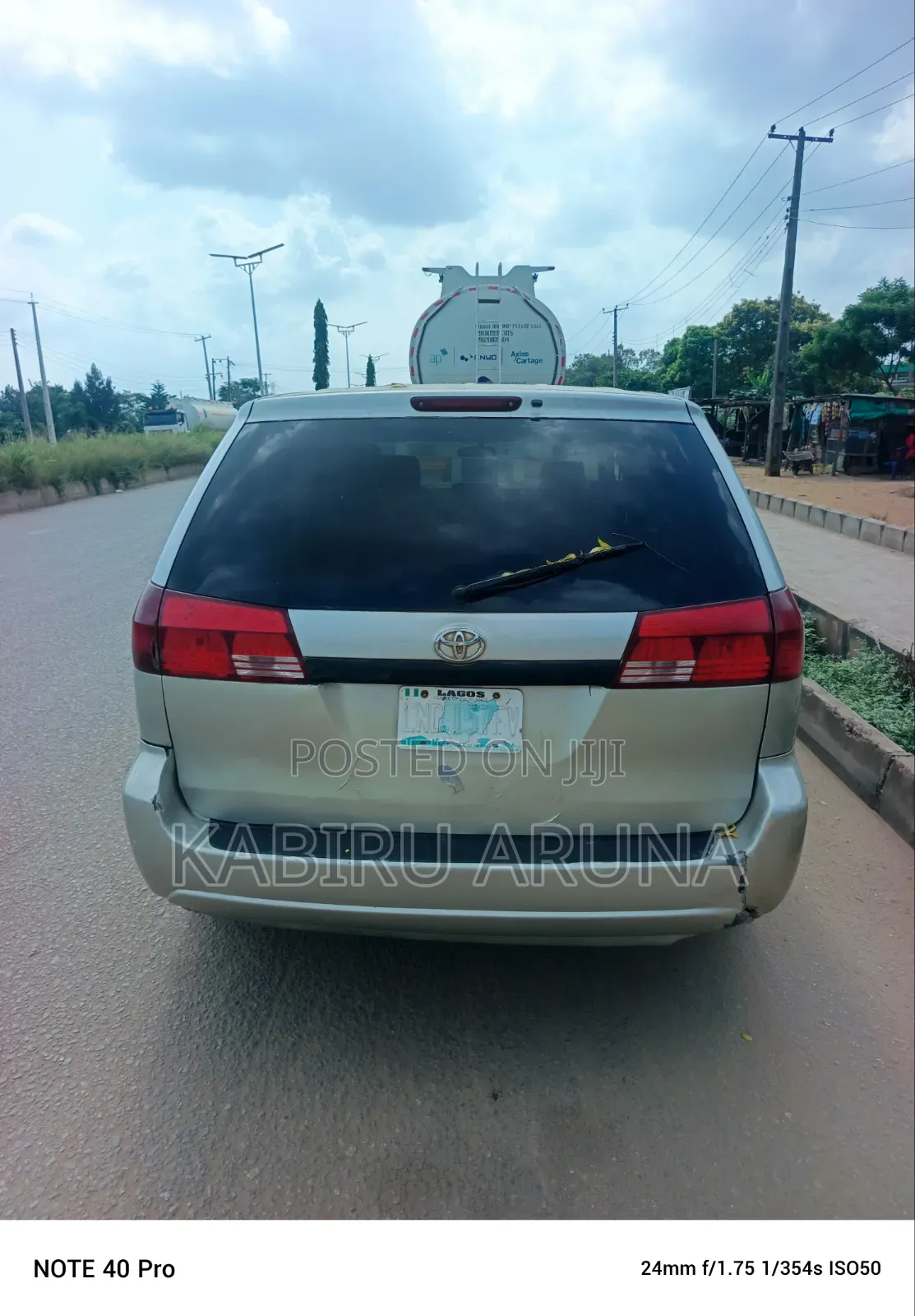 Toyota Sienna 2004 Gold