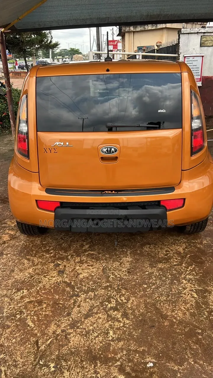 Kia Soul 2011 Orange
