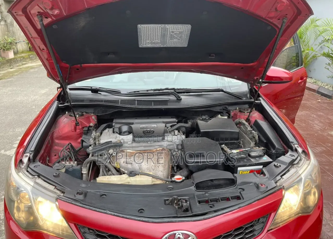 Toyota Camry 2014 Red