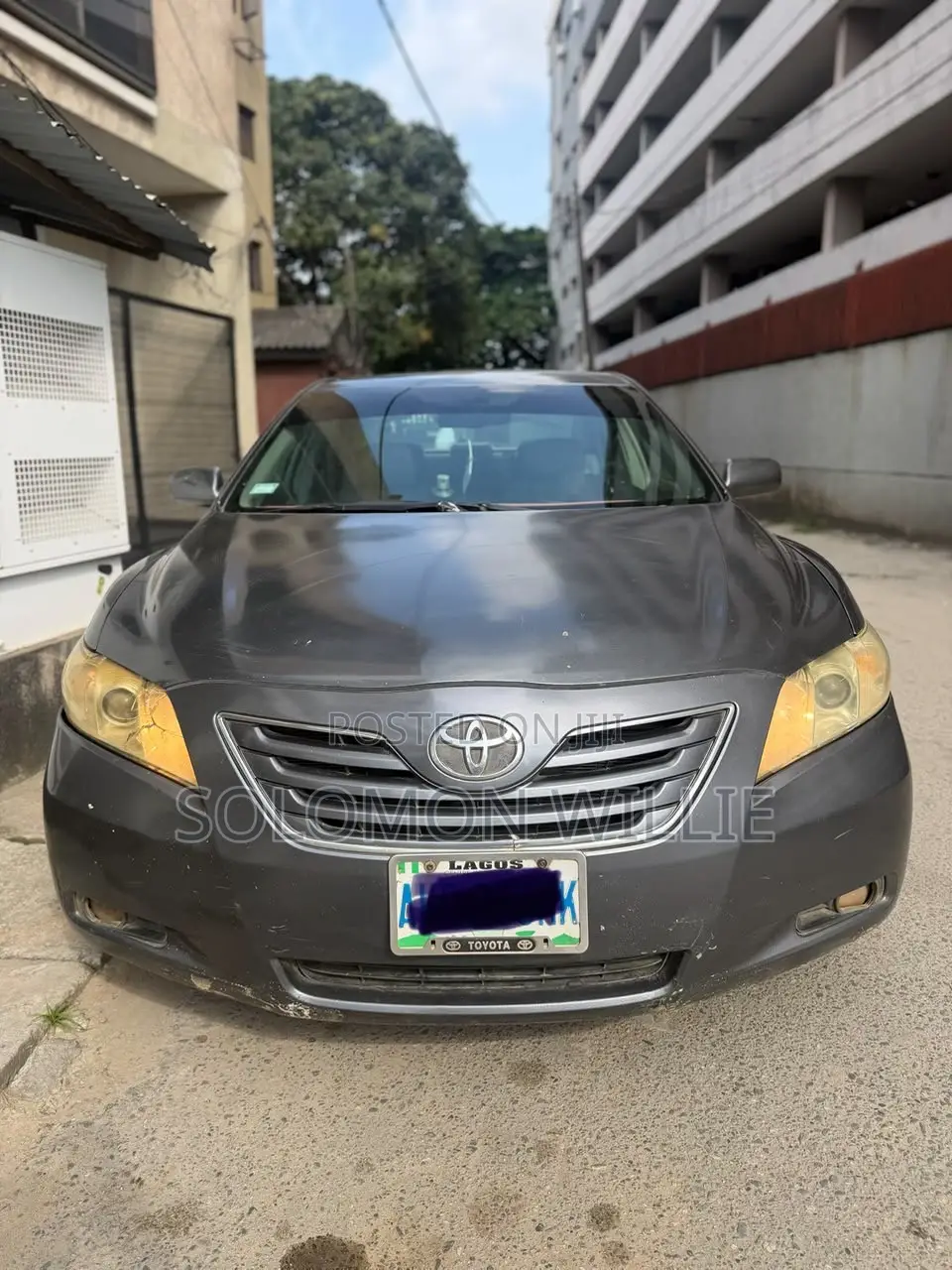 Toyota Camry XLE V6 4dr Sedan (3.5L 6cyl 6AM) 2010 Gray