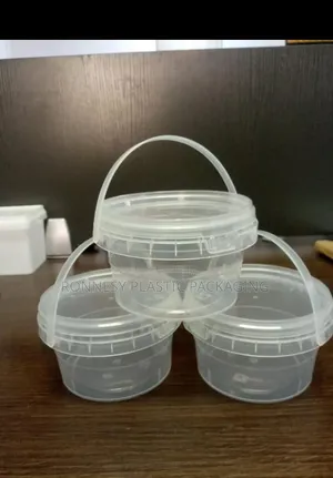 500ml Transparent and White Plastic Bucket
