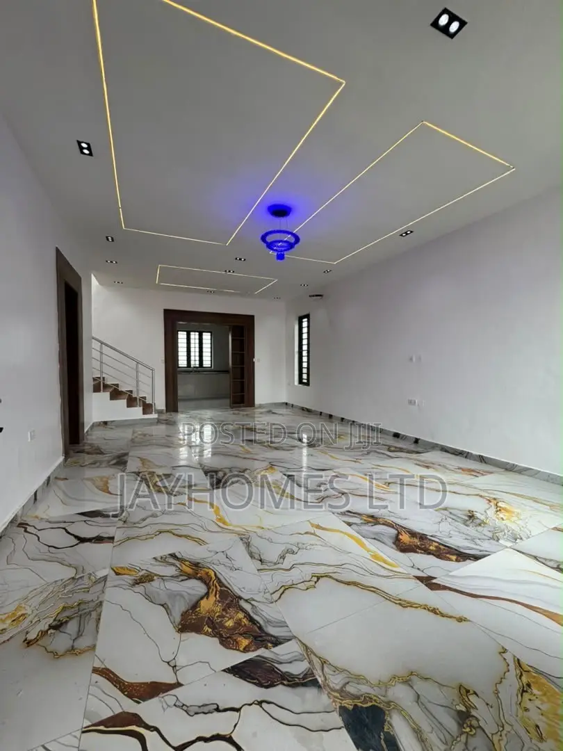 4bdrm Duplex in Ajah Lagos for sale