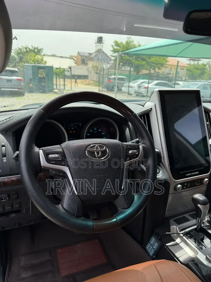Toyota Land Cruiser 2015 Black