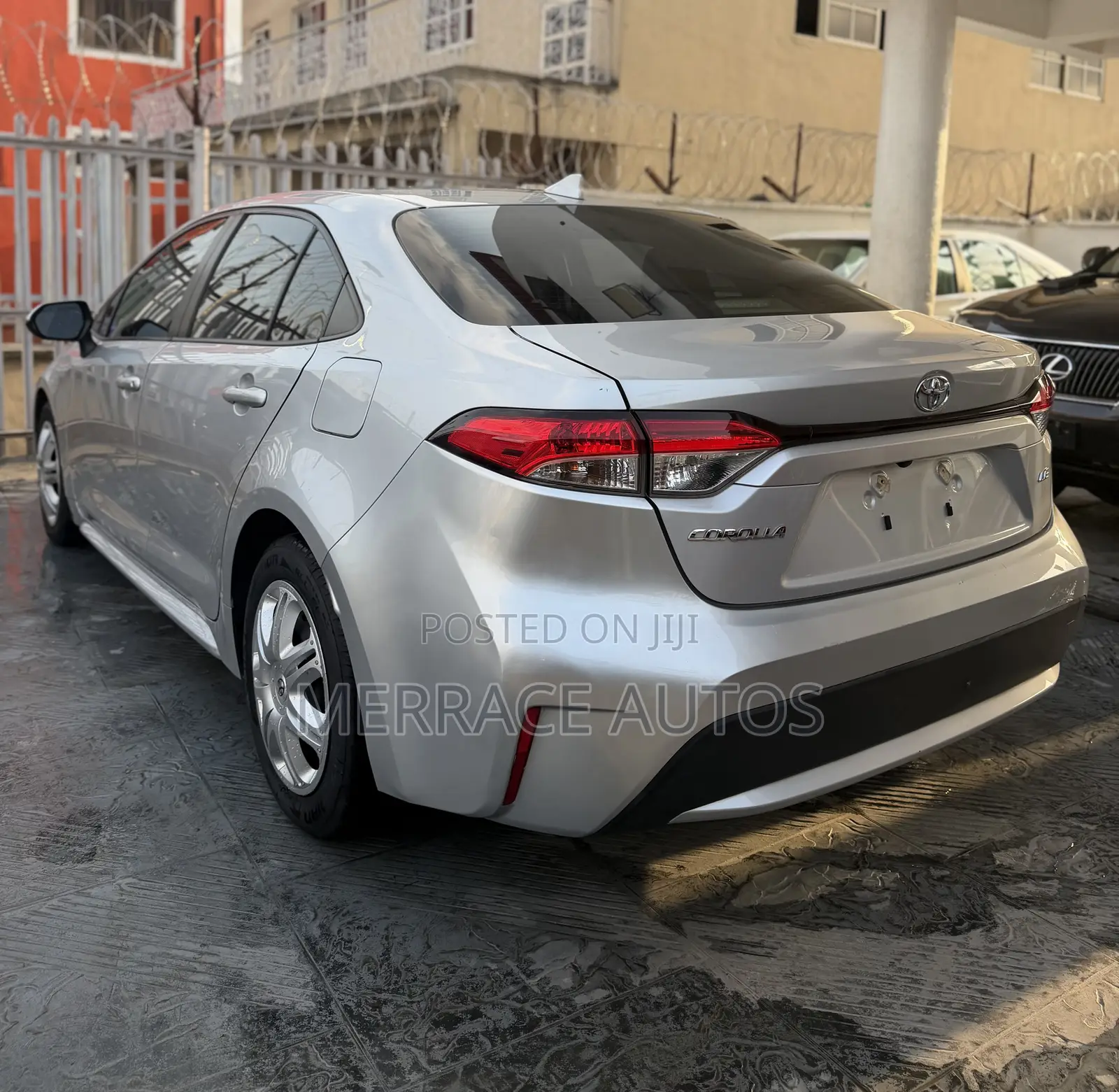 Toyota Corolla LE 2021 Silver