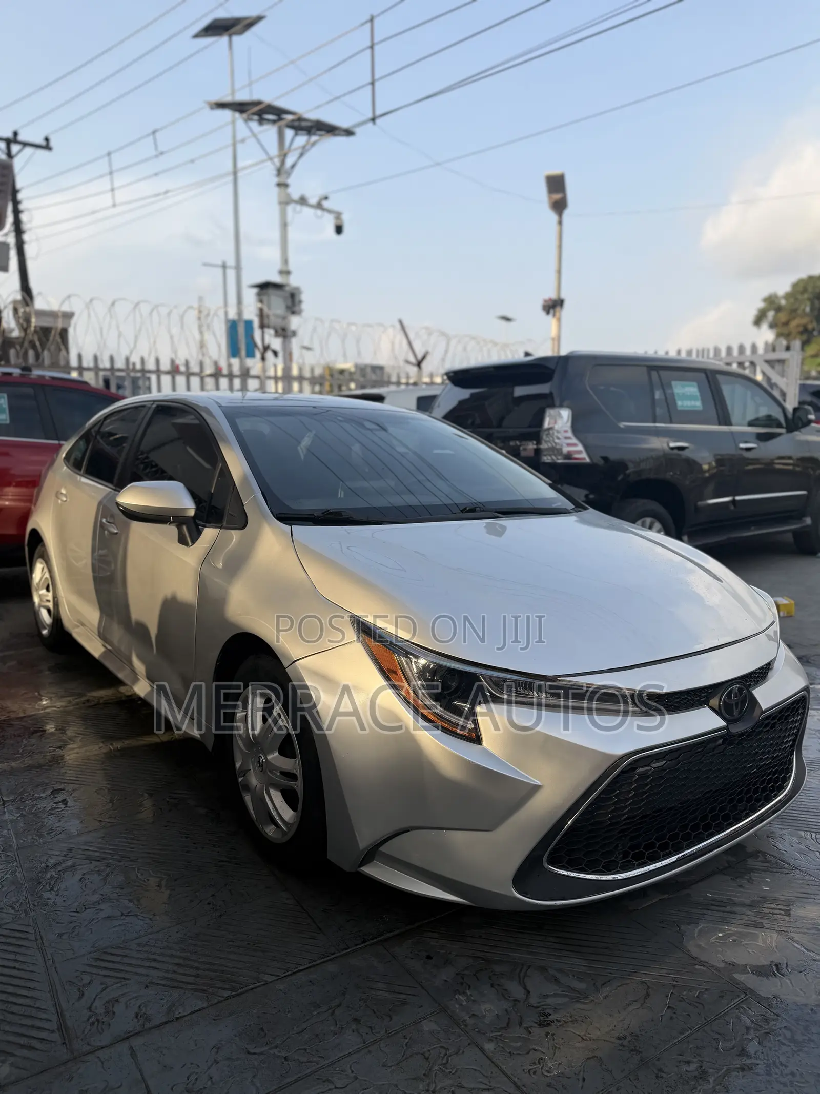 Toyota Corolla LE 2021 Silver