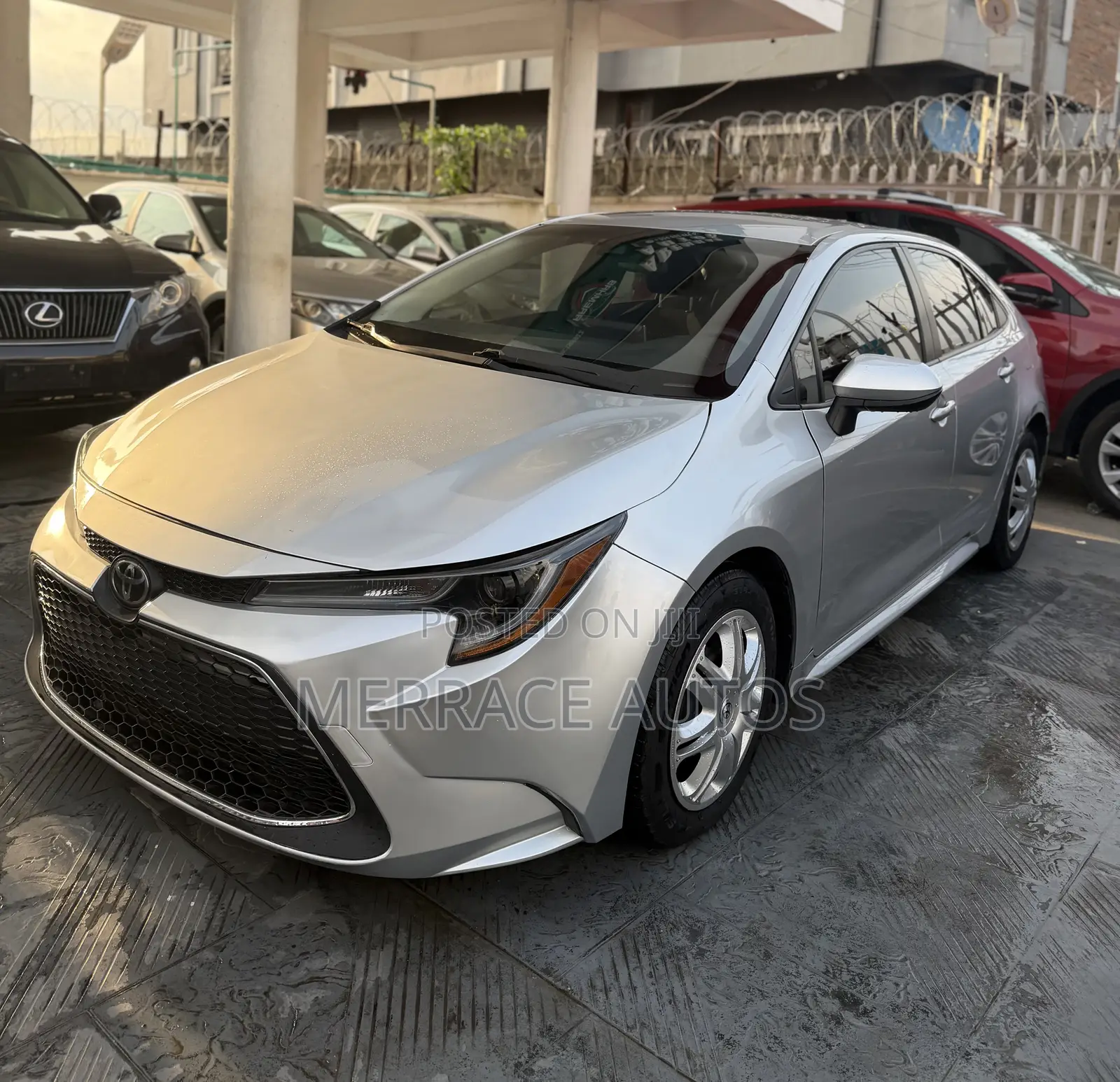 Toyota Corolla LE 2021 Silver