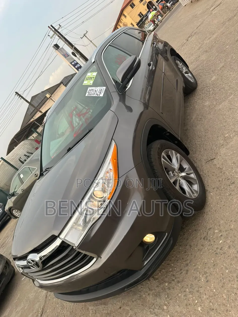 Toyota Highlander XLE 4dr SUV AWD (3.5L 6cyl 6A) 2015 Gray