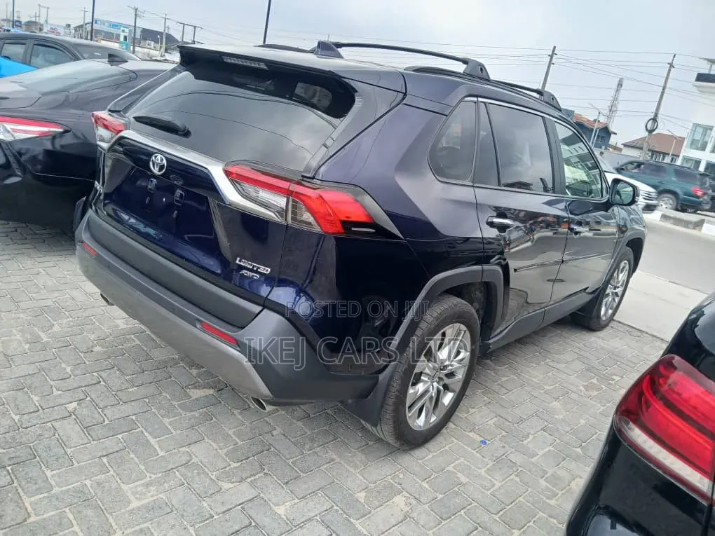 Toyota RAV4 2019 Gray