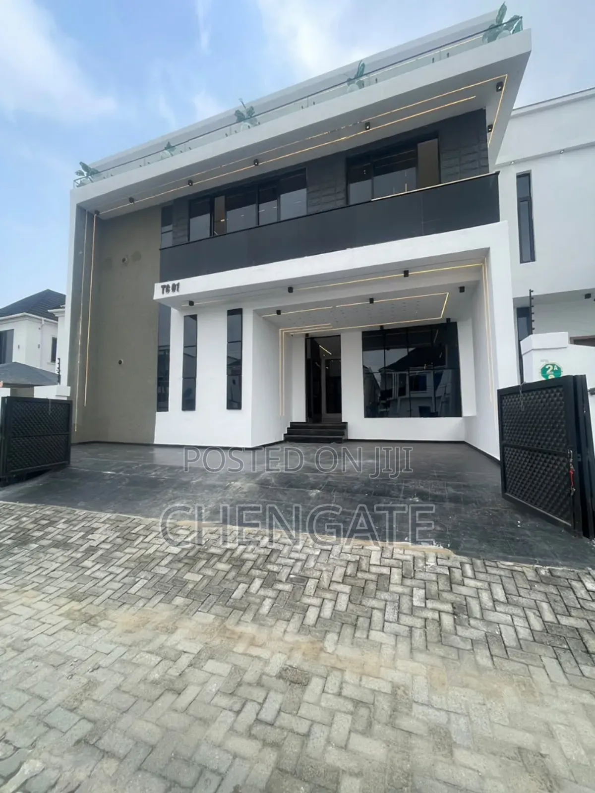 5bdrm Duplex in Ajah for sale