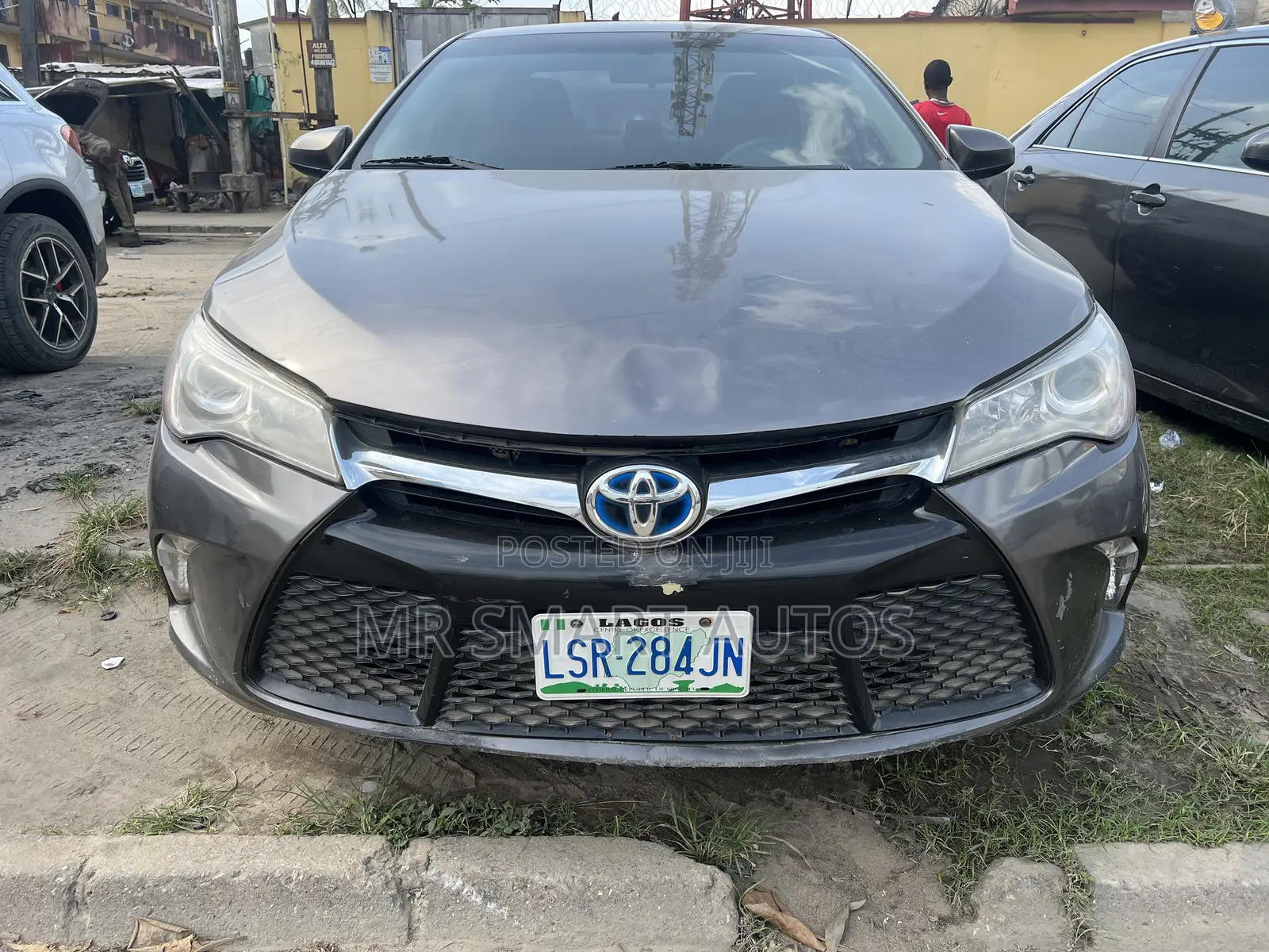 Toyota Camry LE 4dr Sedan (2.5L 4cyl 6A) 2015 Gray