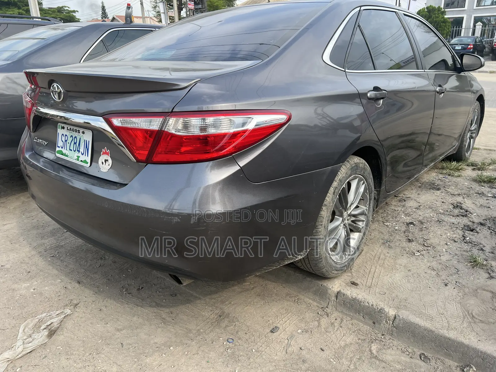 Toyota Camry LE 4dr Sedan (2.5L 4cyl 6A) 2015 Gray