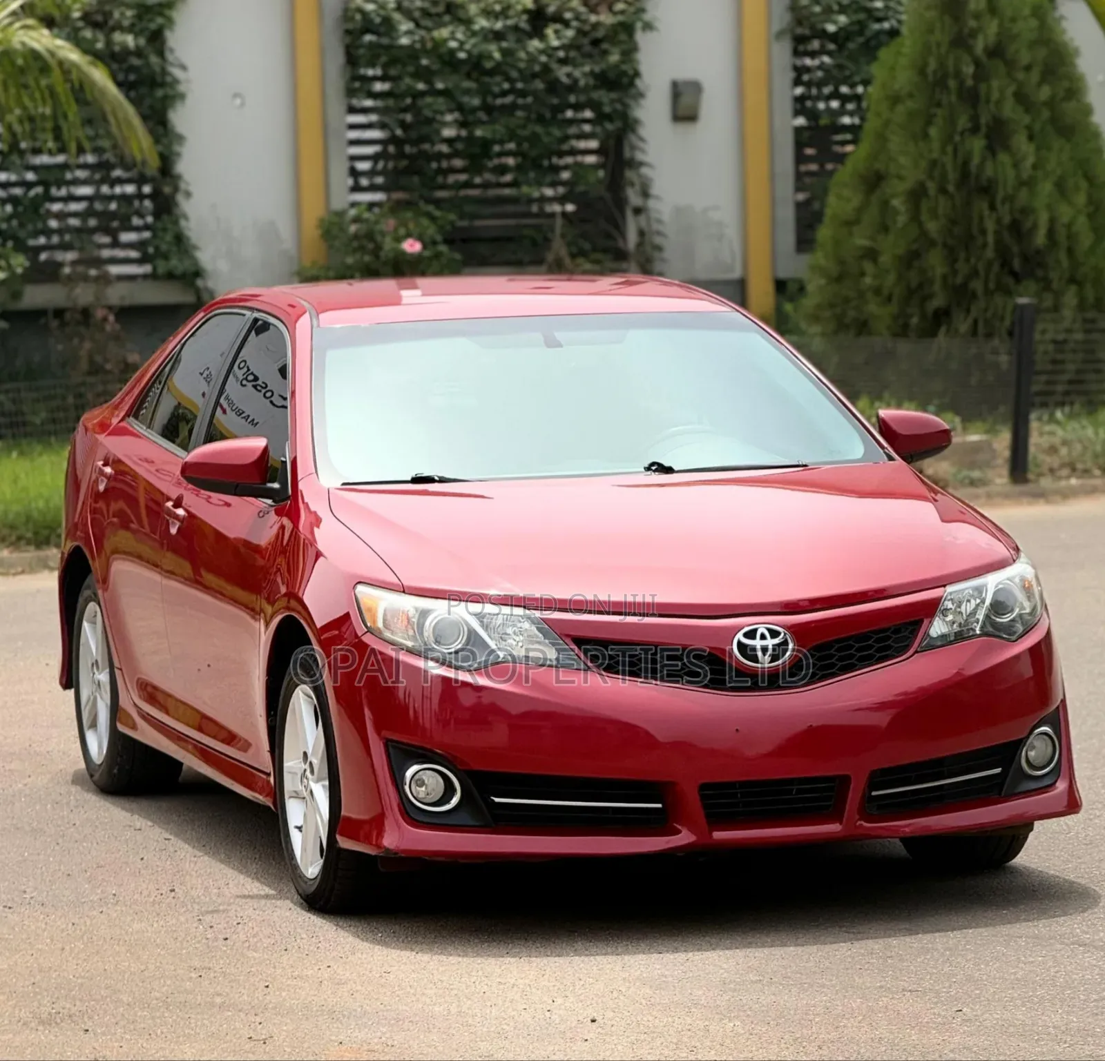 Toyota Camry 2014 Red