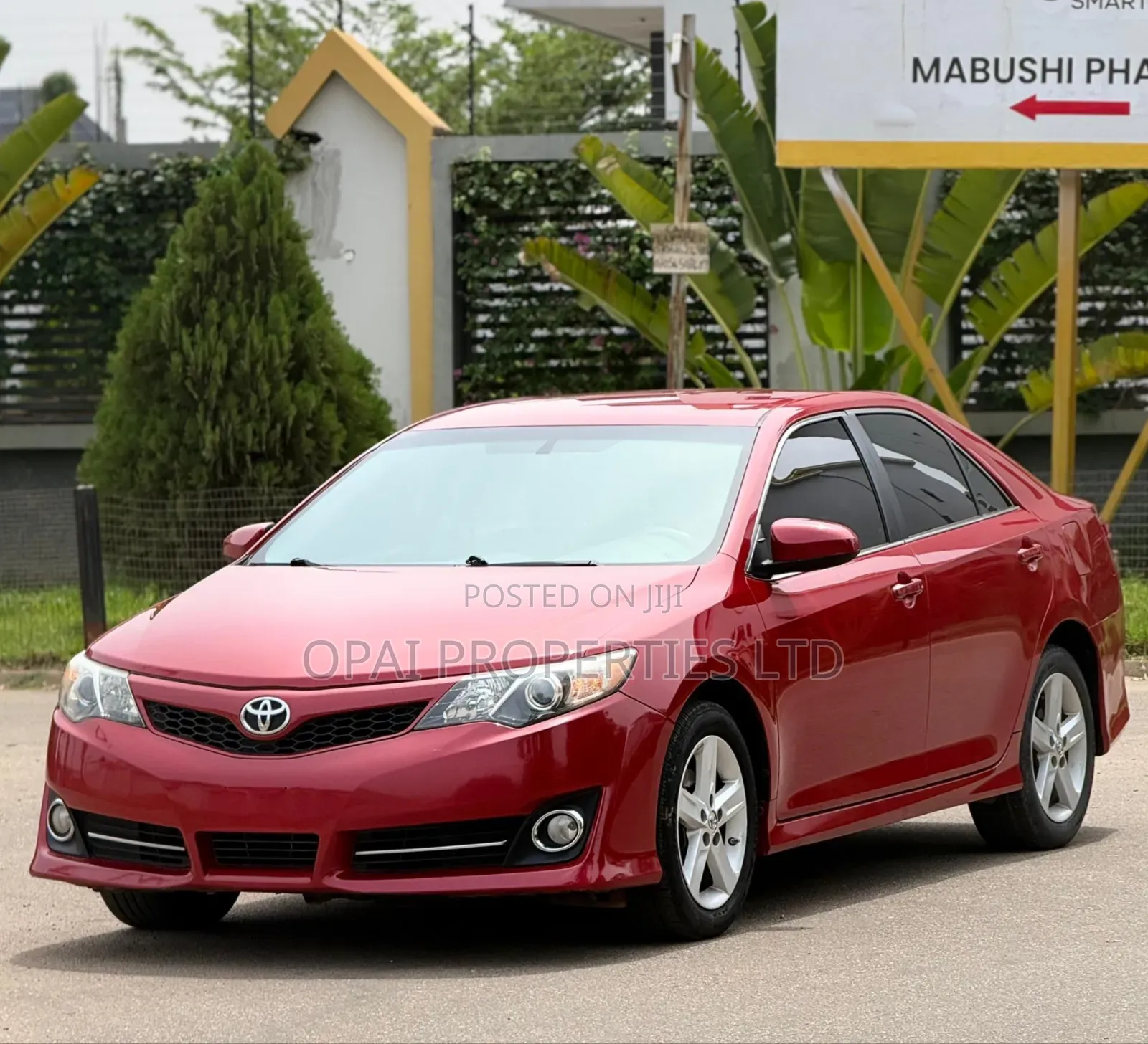 Toyota Camry 2014 Red