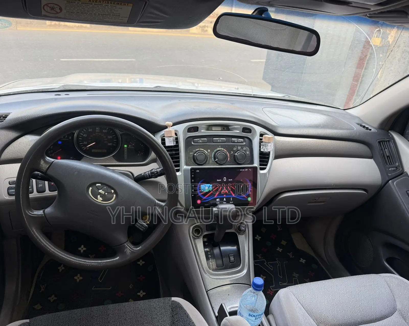 Toyota Highlander V6 AWD 2004 Gold