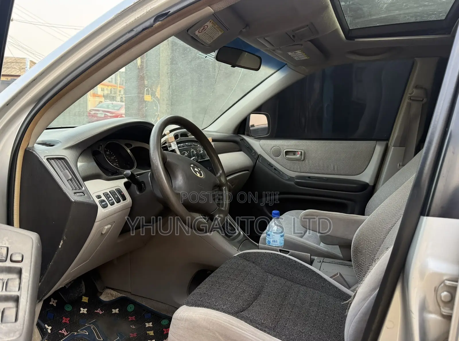 Toyota Highlander V6 AWD 2004 Gold
