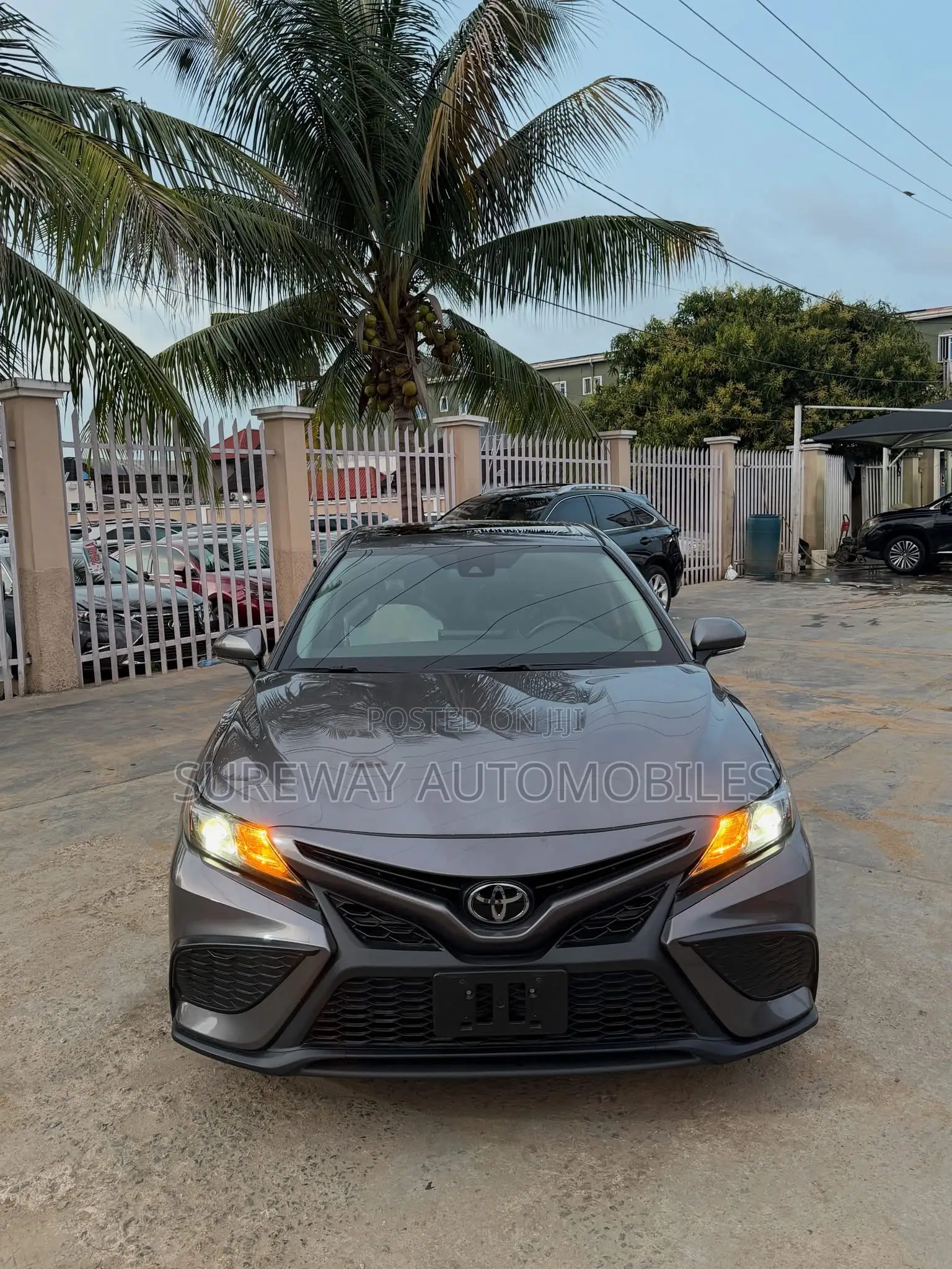 Toyota Camry 2024 Gray