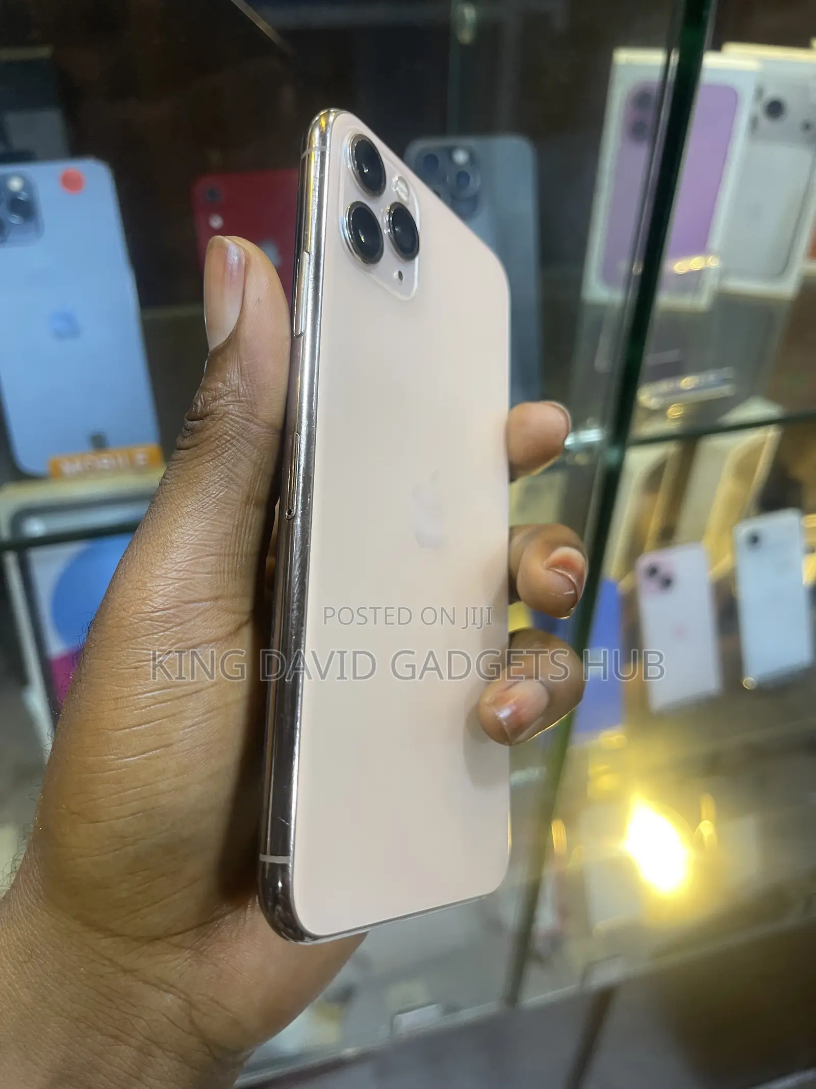 Apple iPhone 11 Pro Max 64 GB Gold