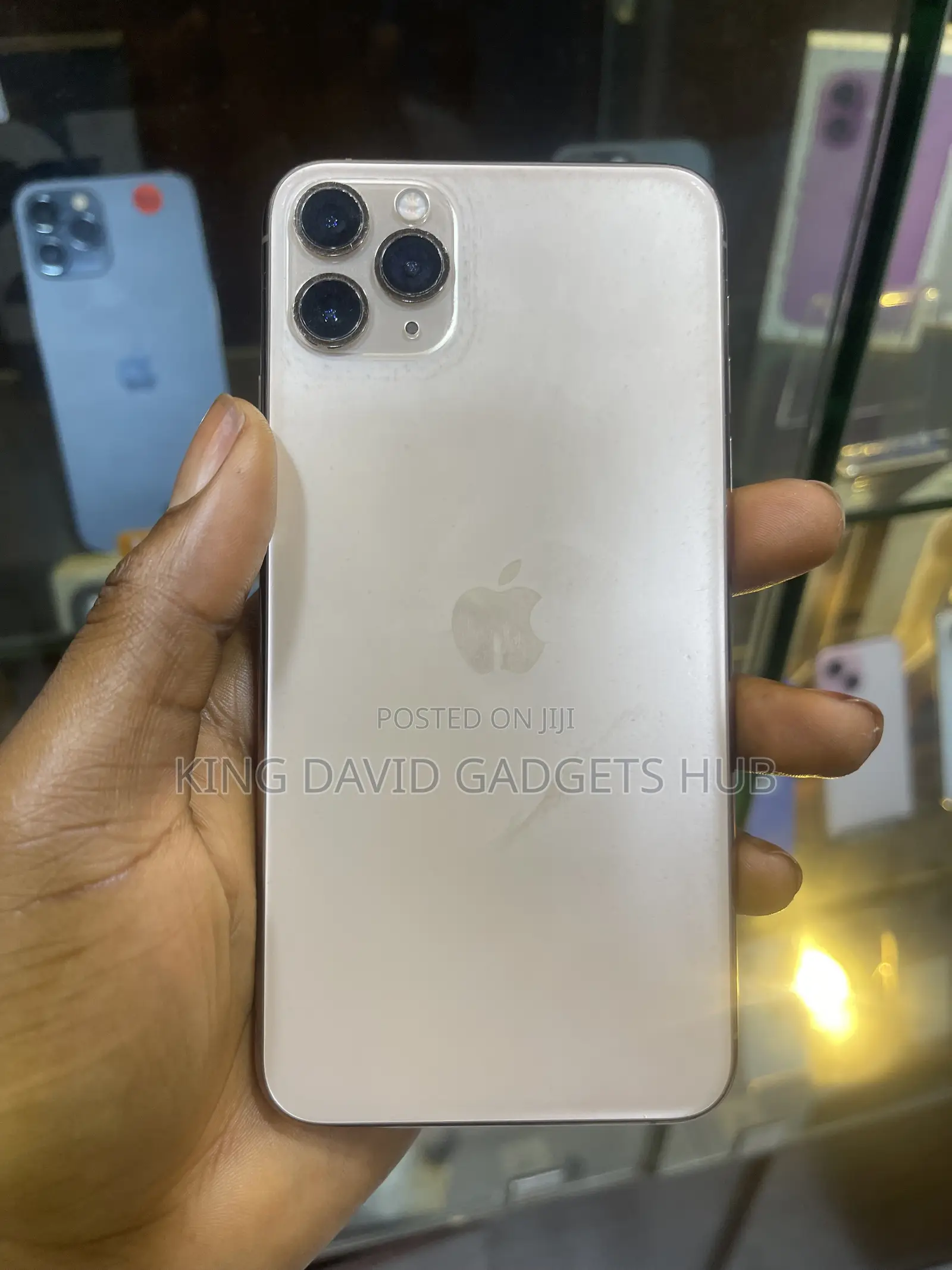 Apple iPhone 11 Pro Max 64 GB Gold
