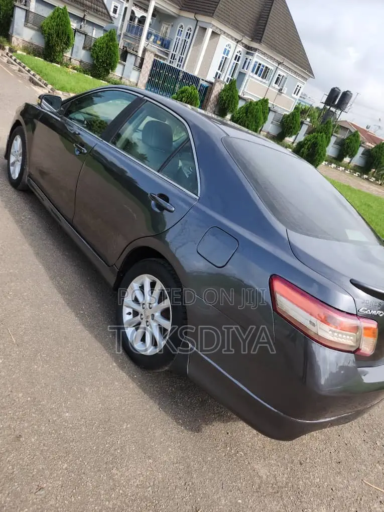Toyota Camry LE V6 4dr Sedan (3.5L 6cyl 6AM) 2008 Silver