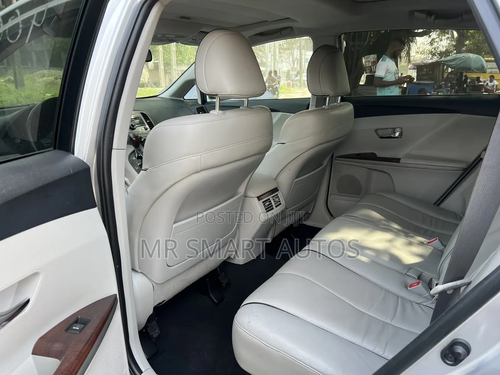 Toyota Venza XLE 2010 Silver