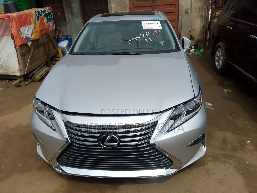 Lexus ES 2016 Silver