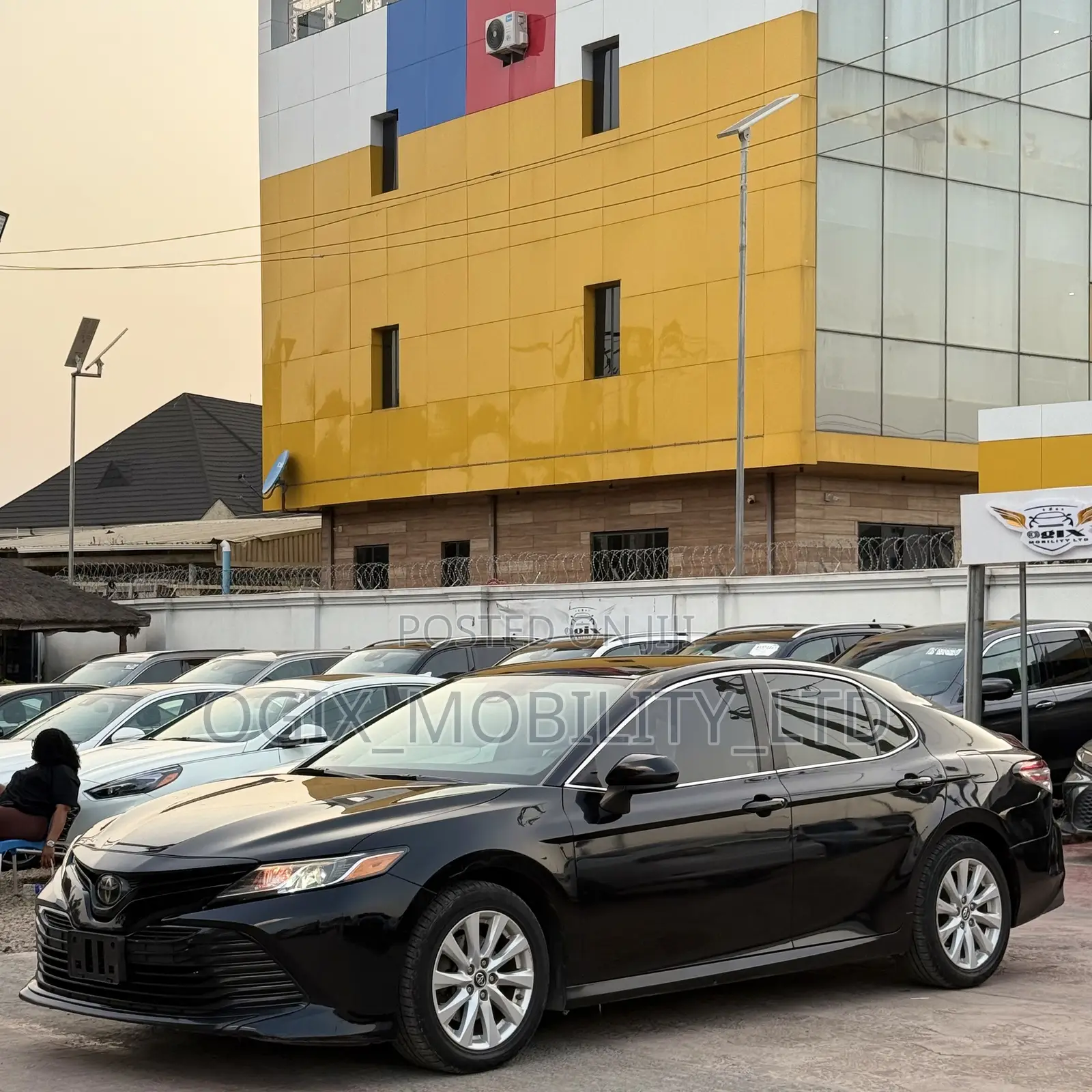 Toyota Camry LE (2.5L 4cyl 8A) 2019 Black