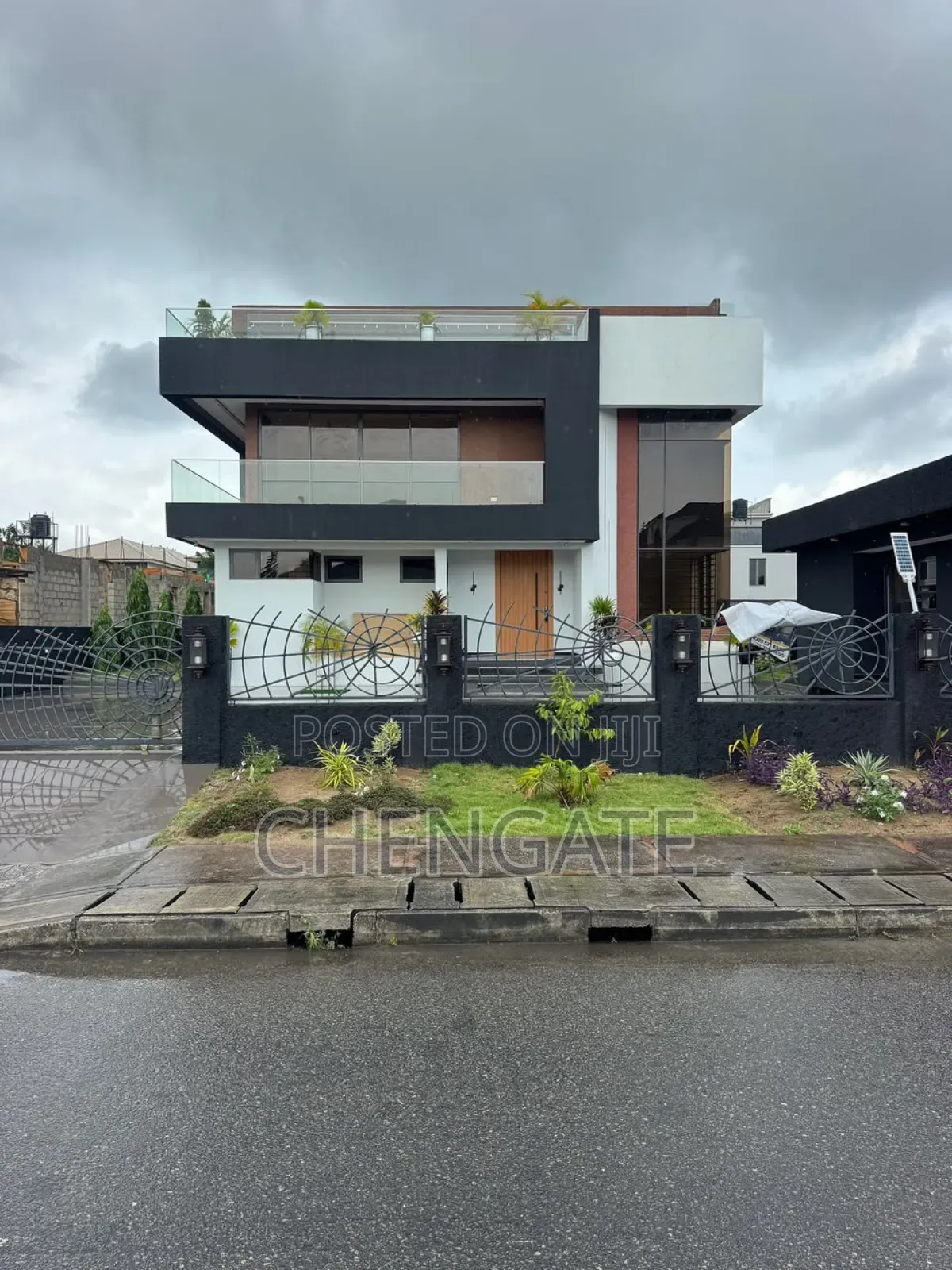 5bdrm Duplex in Ajah for sale