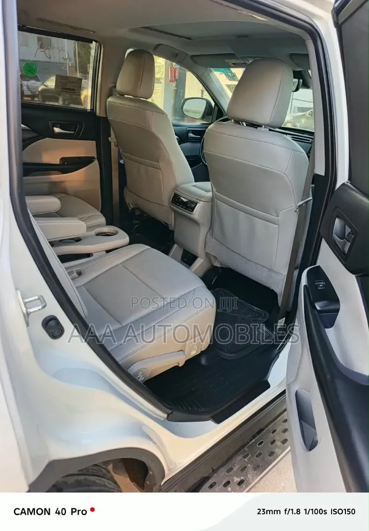 Toyota Highlander Limited 2019 White