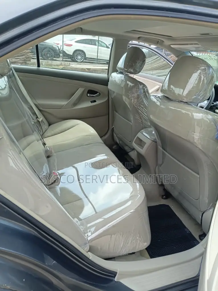 Toyota Camry LE 4dr Sedan (2.4L 4cyl 5A) 2007 Gray