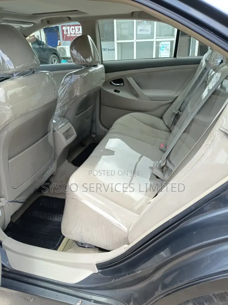 Toyota Camry LE 4dr Sedan (2.4L 4cyl 5A) 2007 Gray