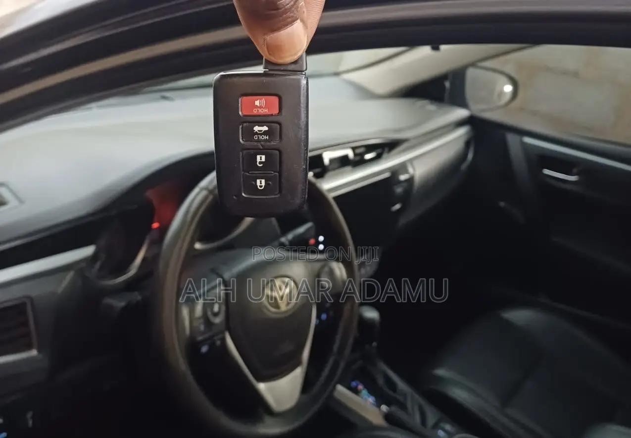 Toyota Corolla 2016 Black