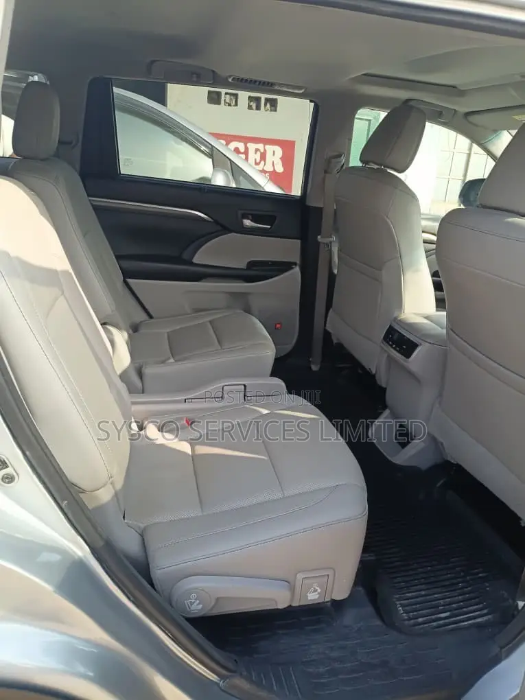 Toyota Highlander 2017 Gray