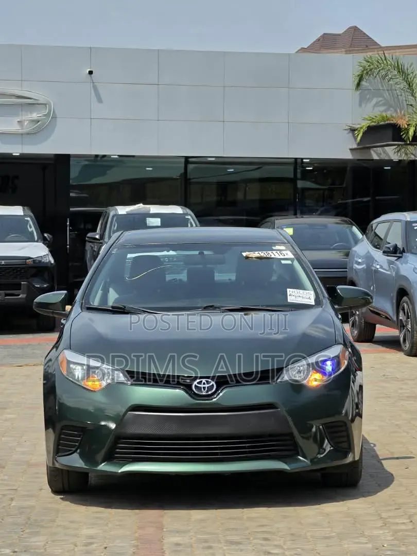 Toyota Corolla 2015 Green