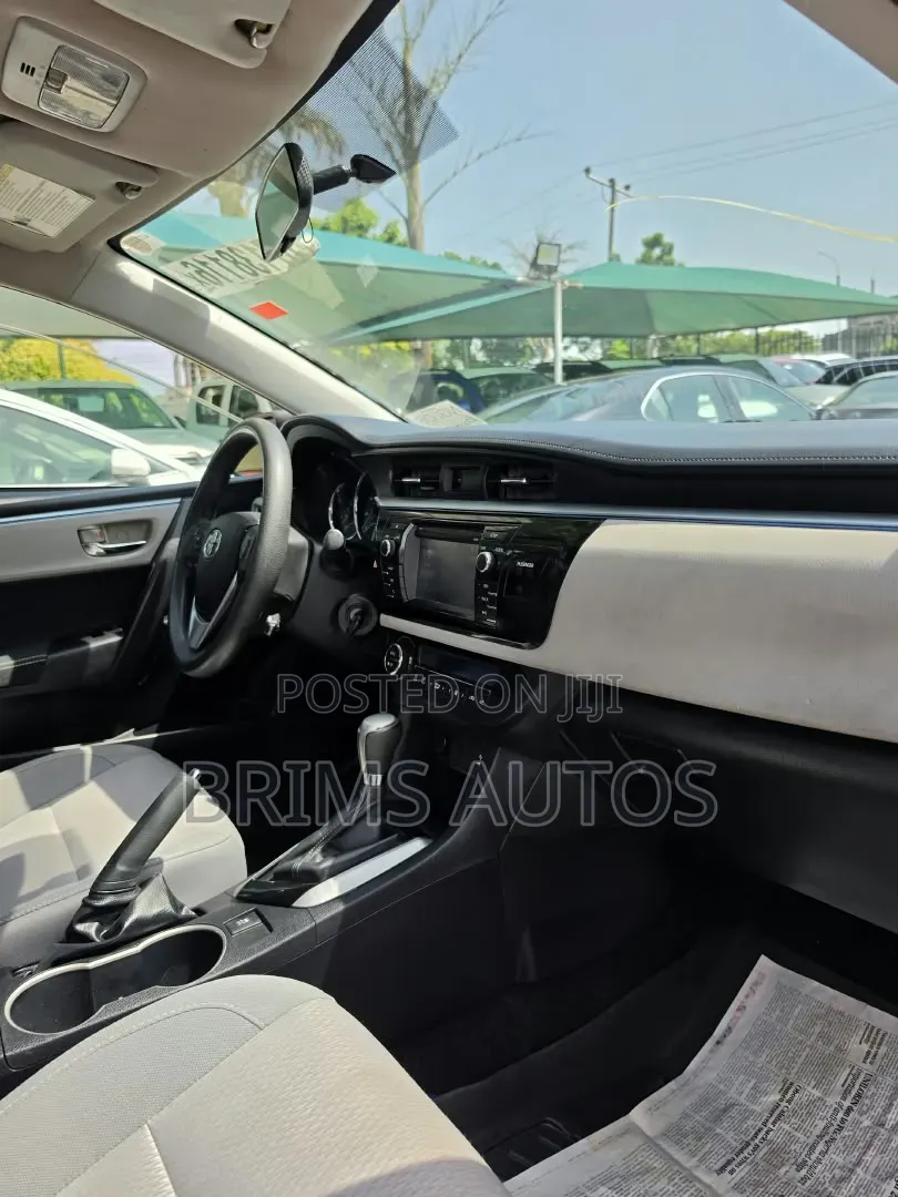 Toyota Corolla 2015 Green