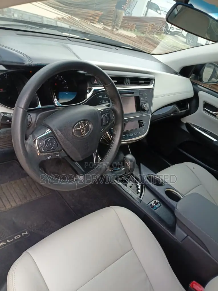 Toyota Avalon XLE 4dr Sedan (3.5L 6cyl 6A) 2014 Burgundy