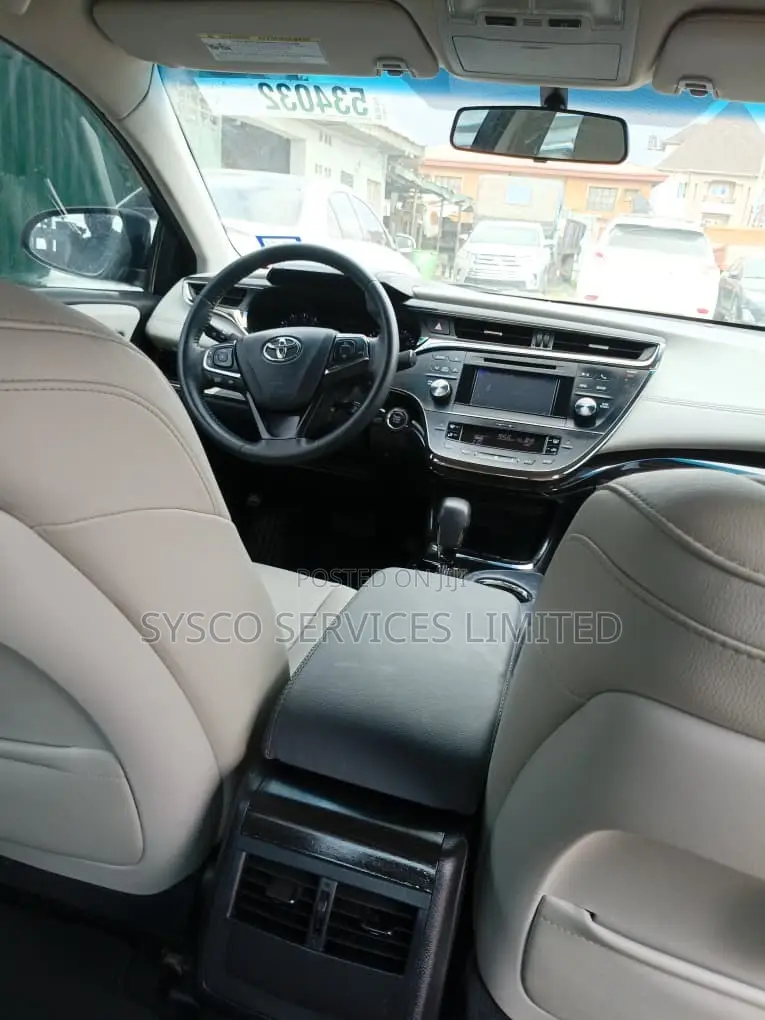 Toyota Avalon XLE 4dr Sedan (3.5L 6cyl 6A) 2014 Burgundy