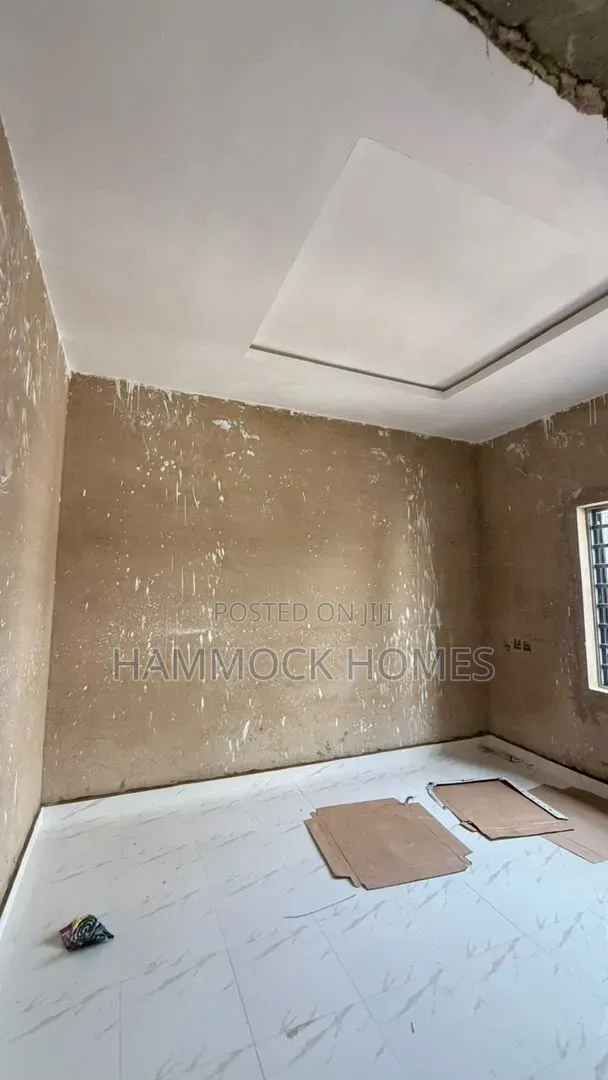 2bdrm Block of Flats in Maicon Court, Akobo for sale
