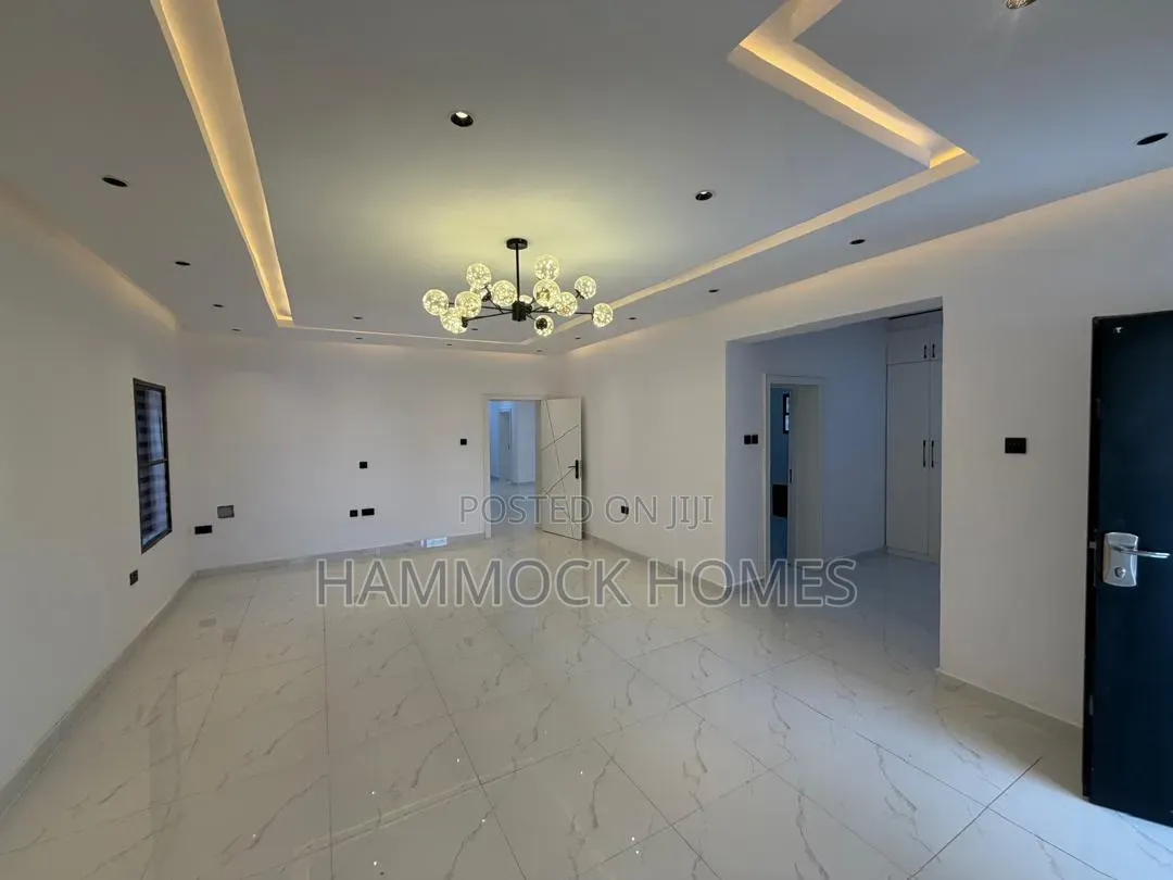 5bdrm Duplex in Cedarhaus Gardens, Oluyole Estate for sale