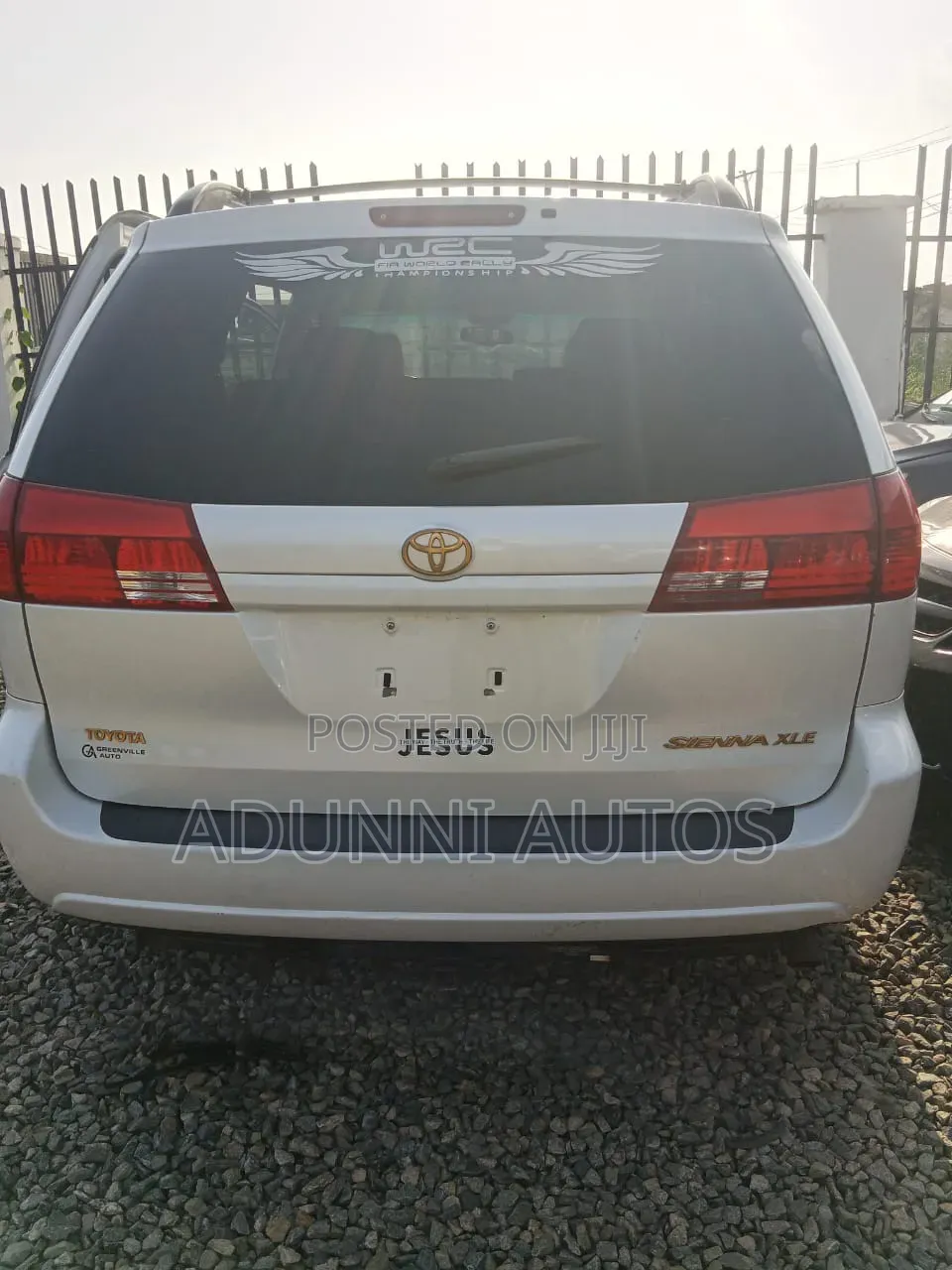 Toyota Sienna XLE 2005 White