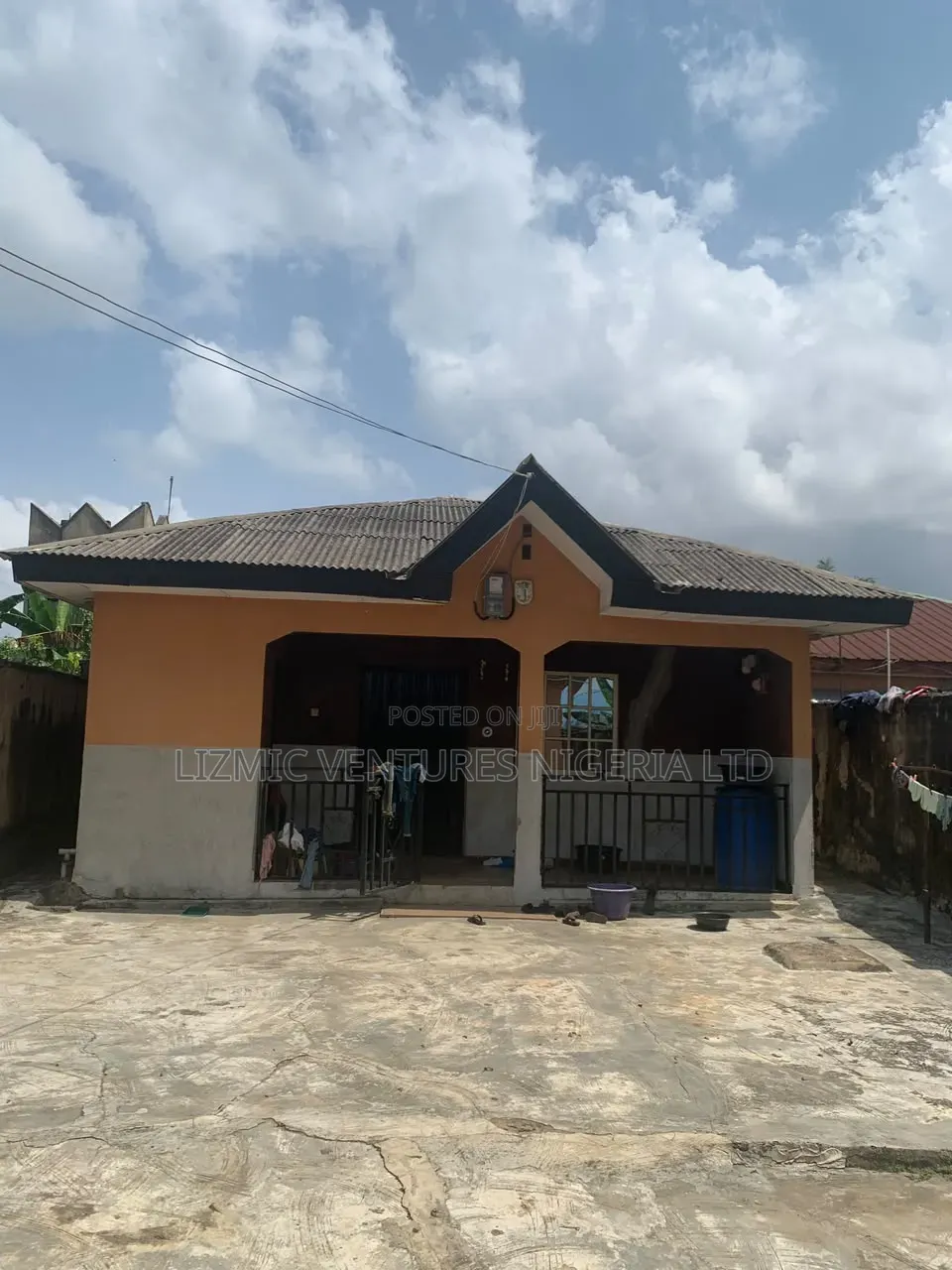 3bdrm Bungalow in Akesan, Abaranje for sale
