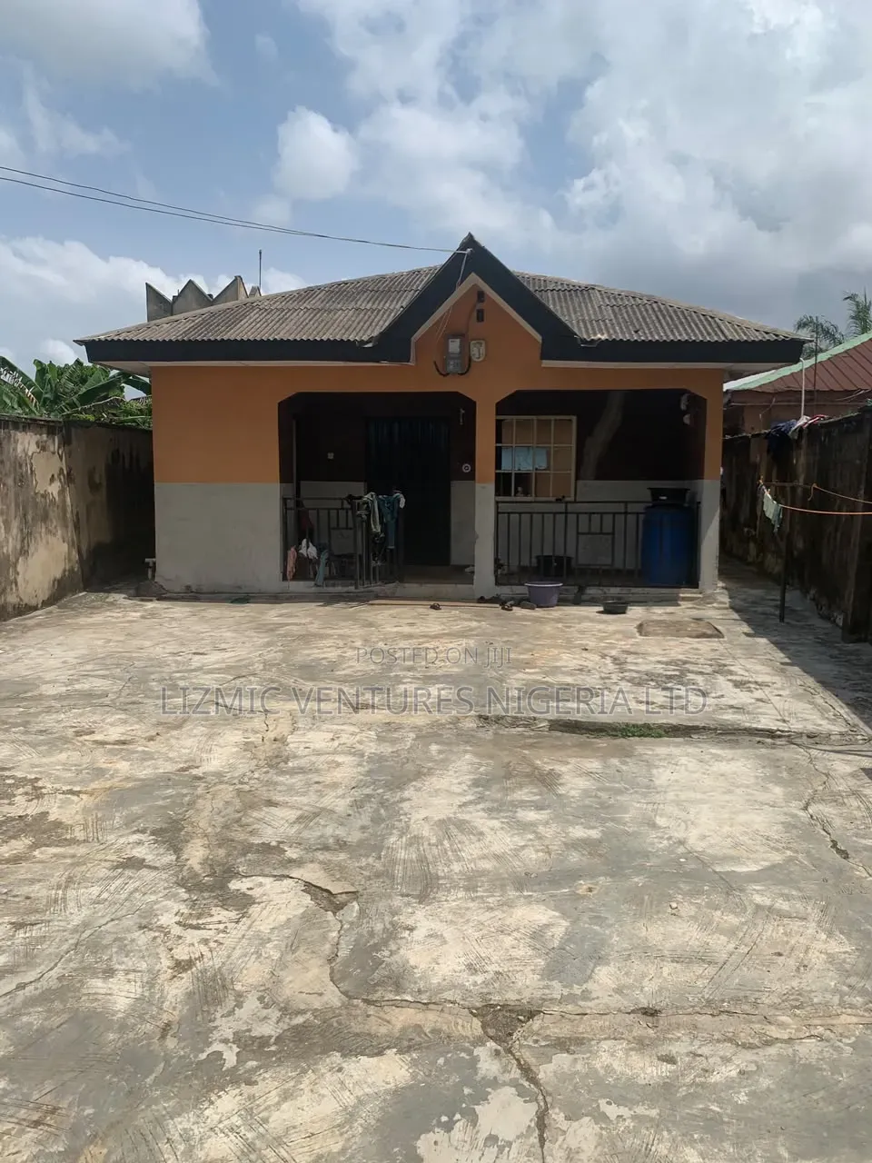 3bdrm Bungalow in Akesan, Abaranje for sale