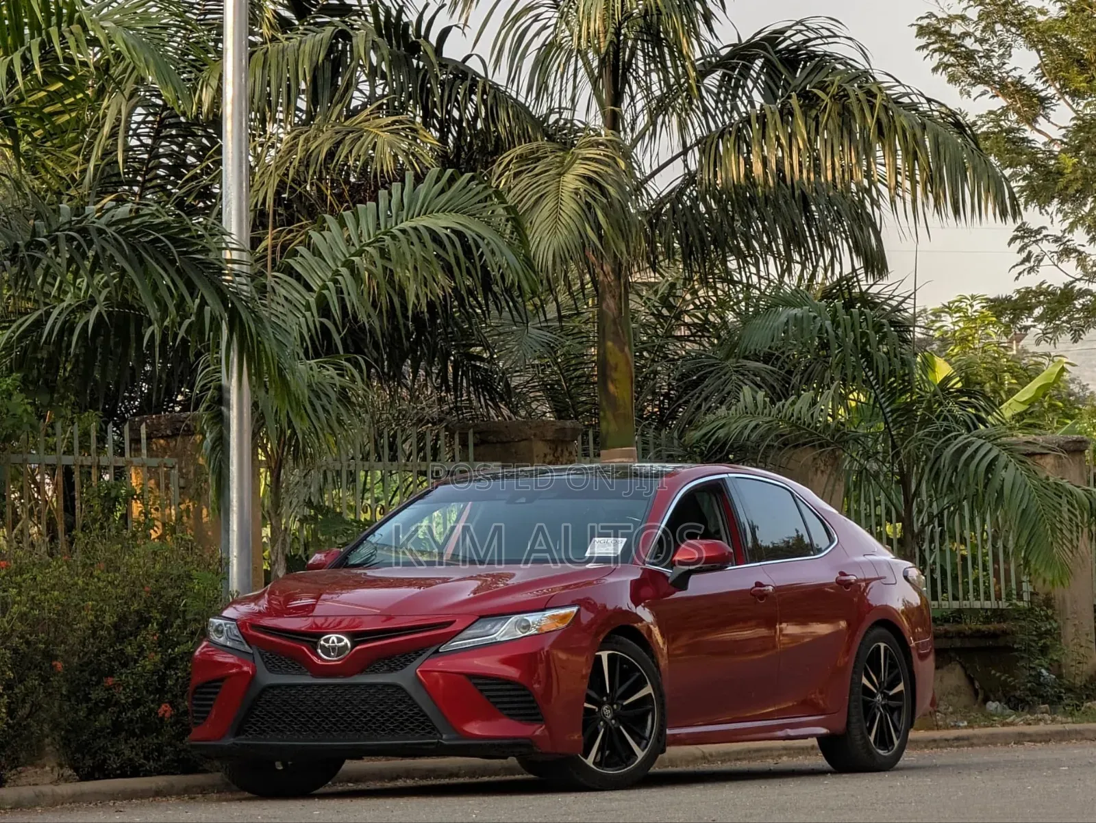 Toyota Camry XSE (2.5L 4cyl 8A) 2019 Red