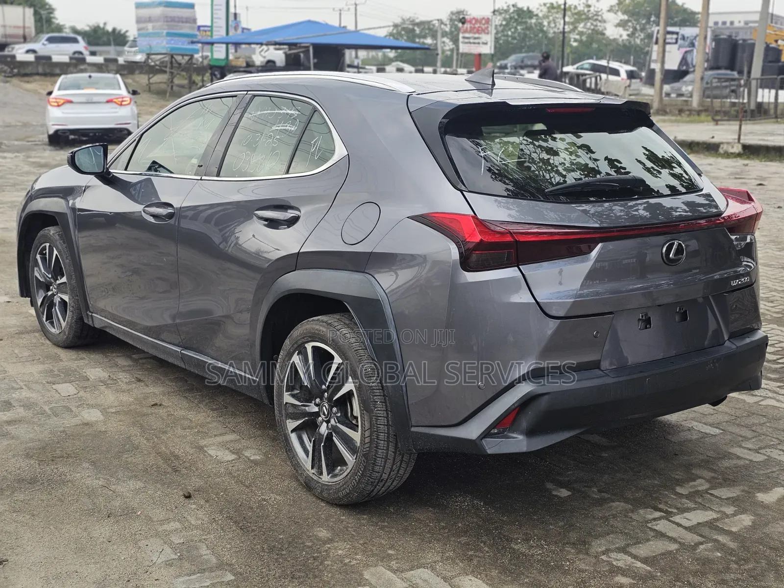 Lexus UX 200 2021 Gray
